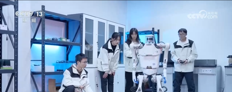 提出“建设有中国特色的社会主义”(伟大征程)