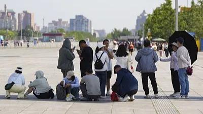 每日经济新闻